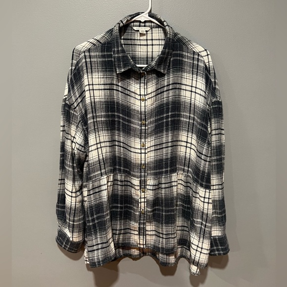 American Eagle Outfitters Tops - American Eagle small poet shirt flannel babydoll